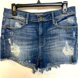Women’s Guess shorts- size 31 waist, see waist measurements in photos